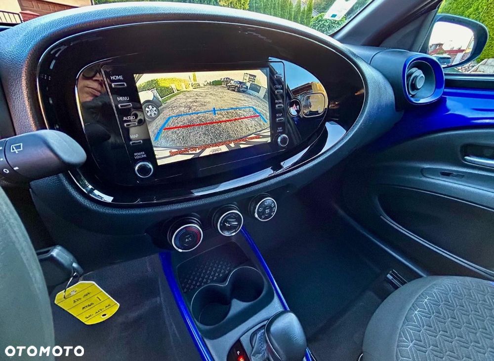 Toyota Aygo x.shift x-play connect - 11