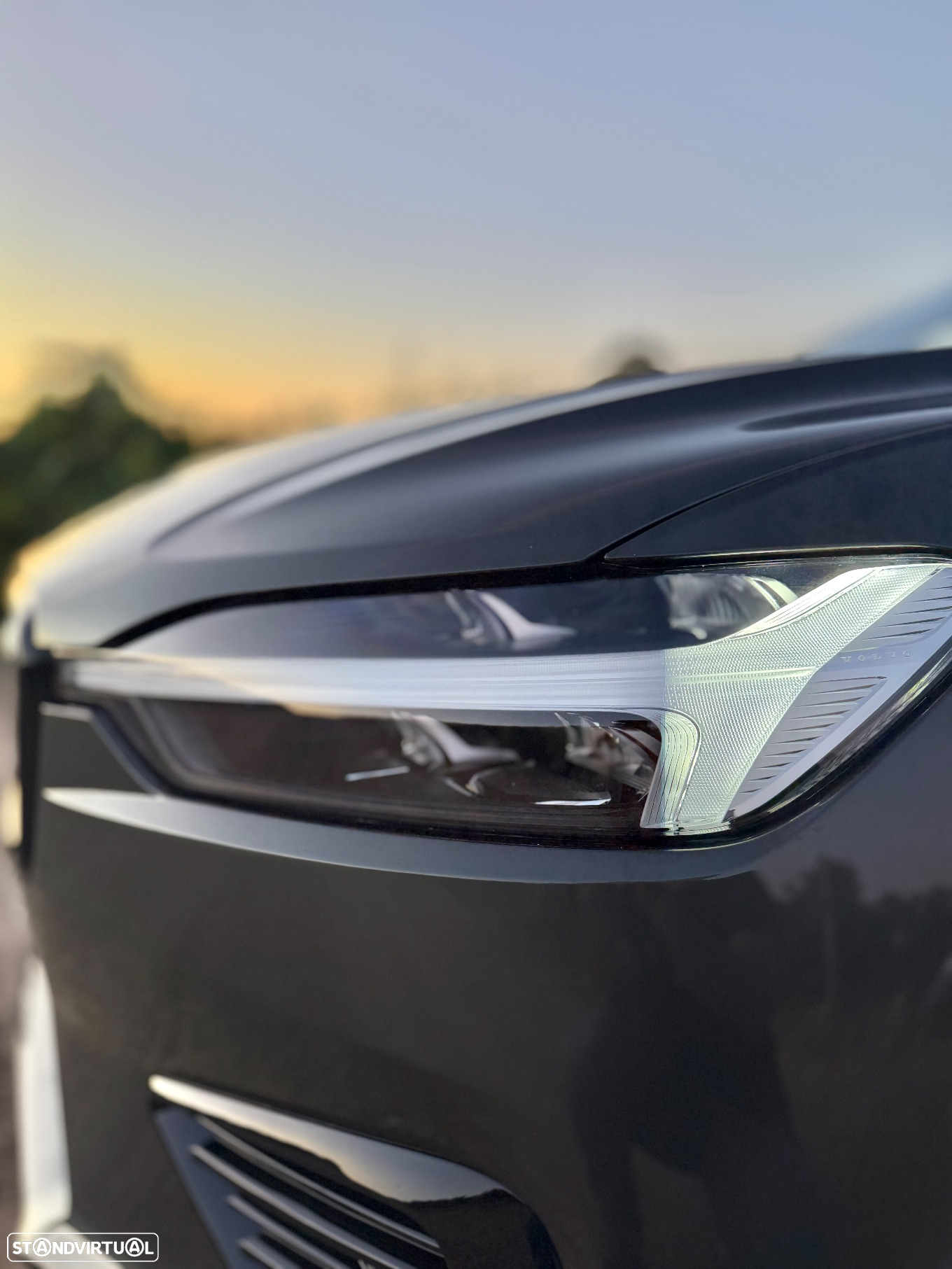 Volvo XC 60 2.0 T6 PHEV R-Design AWD - 13