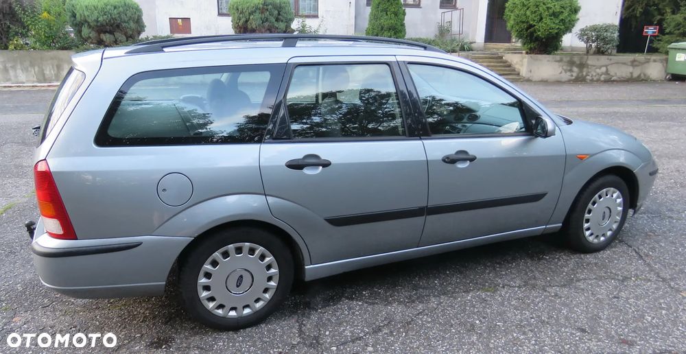 Ford Focus 1.8 Trend - 15