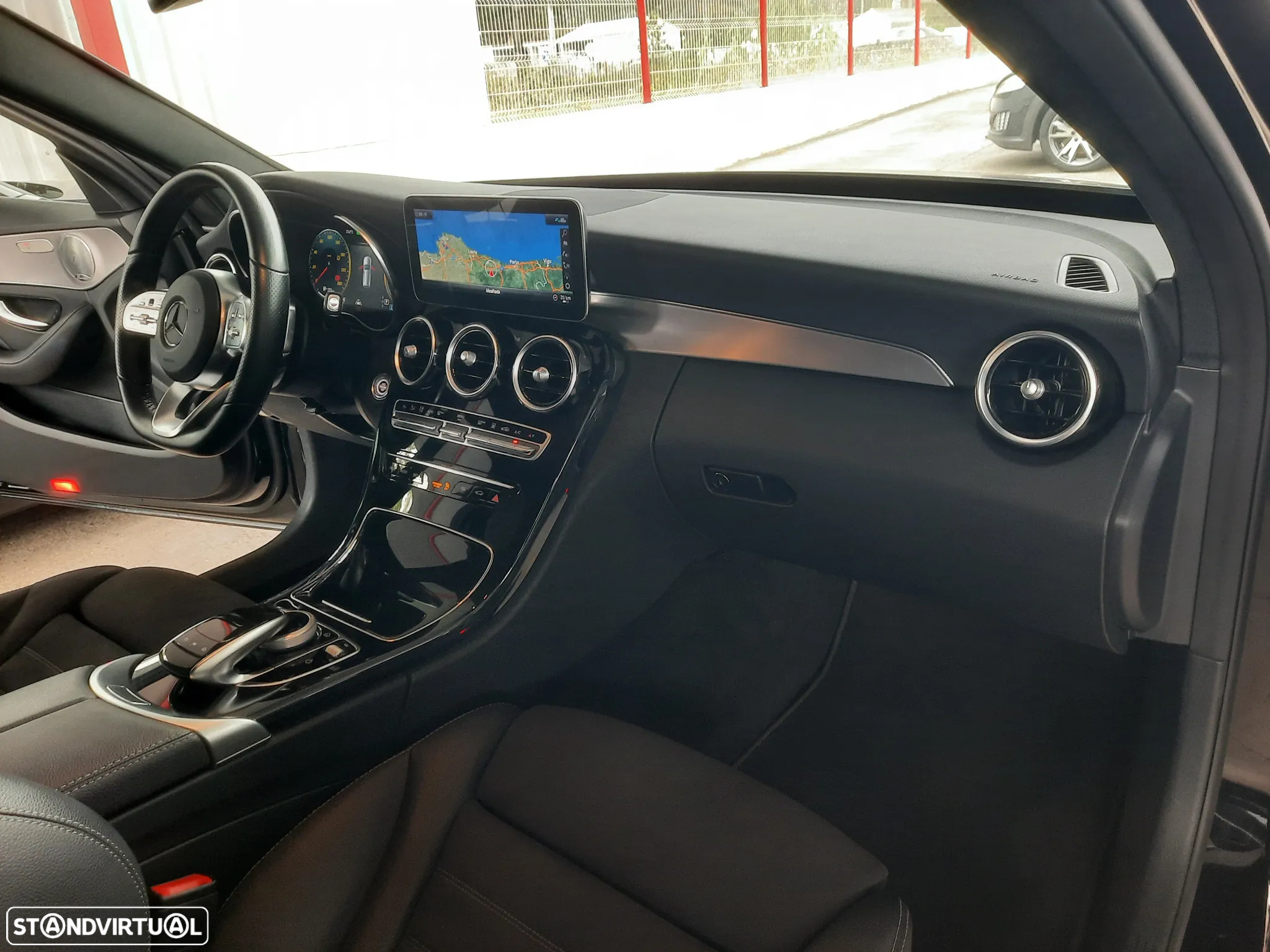 Mercedes-Benz C 300 e AMG Line - 43