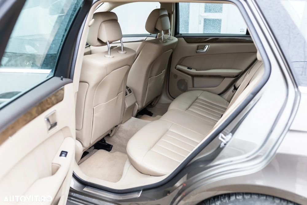 Mercedes-Benz E 250 T CDI DPF BlueEFFICIENCY Automatik Elegance - 33