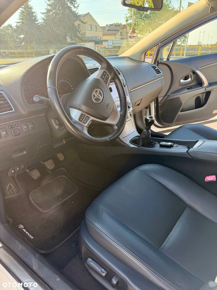 Toyota Avensis 2.0 Prestige NAVI - 15
