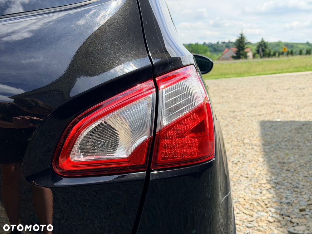 Nissan Qashqai+2 2.0 Acenta - 17
