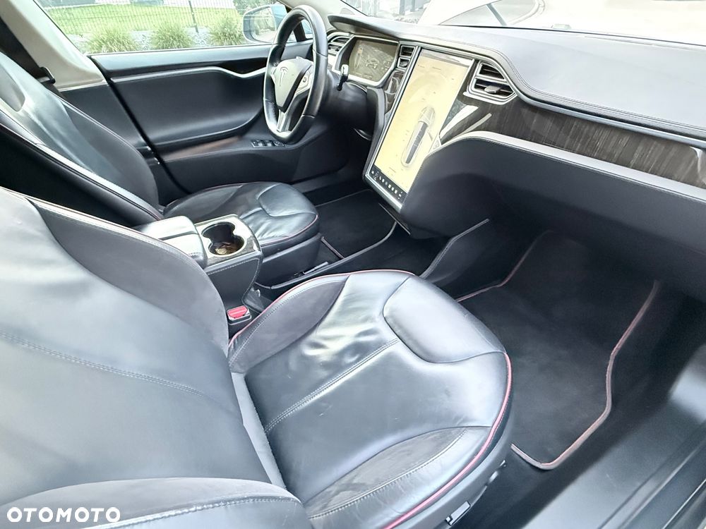 Tesla Model S Performance - 21
