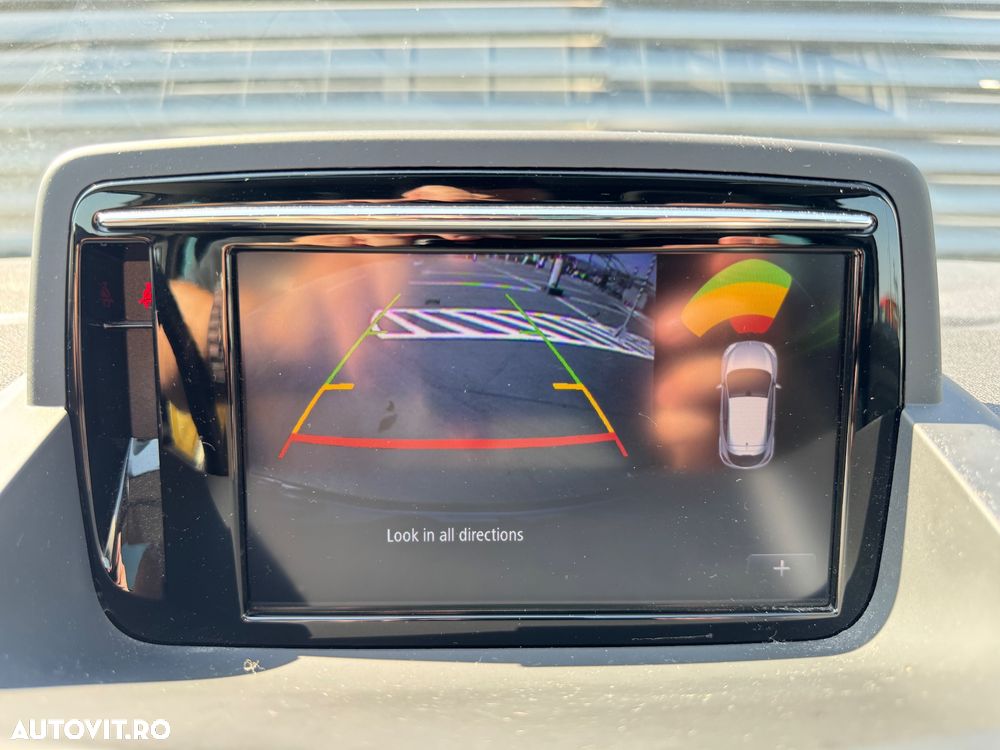 Renault Megane Coupe TCe 130 EDC Bose Edition - 20