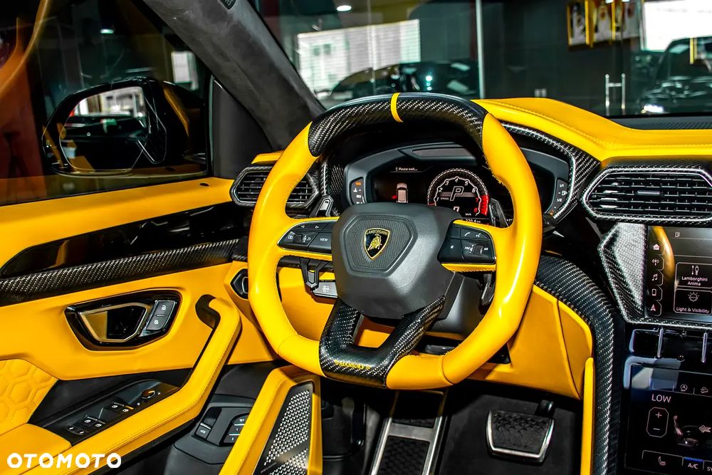 Lamborghini Urus - 13