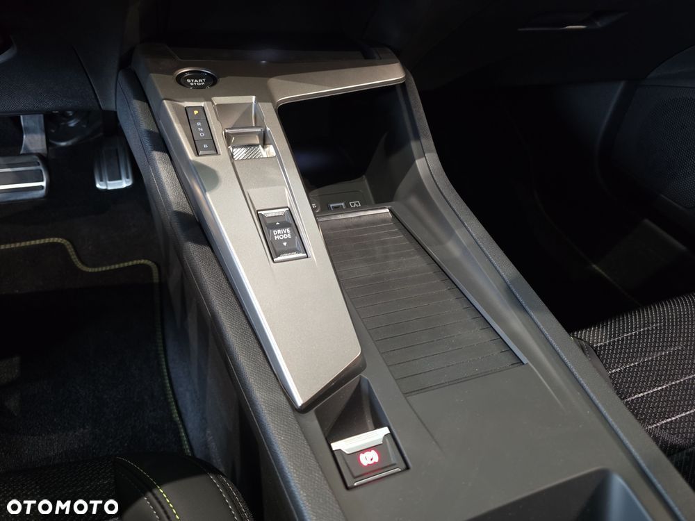 Peugeot 308 1.6 Hybrid PHEV GT E-DCS7 - 19