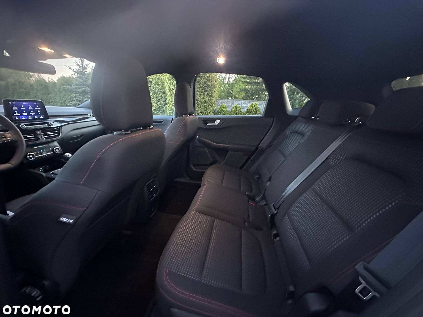 Ford Kuga 1.5 EcoBoost ST-LINE - 15