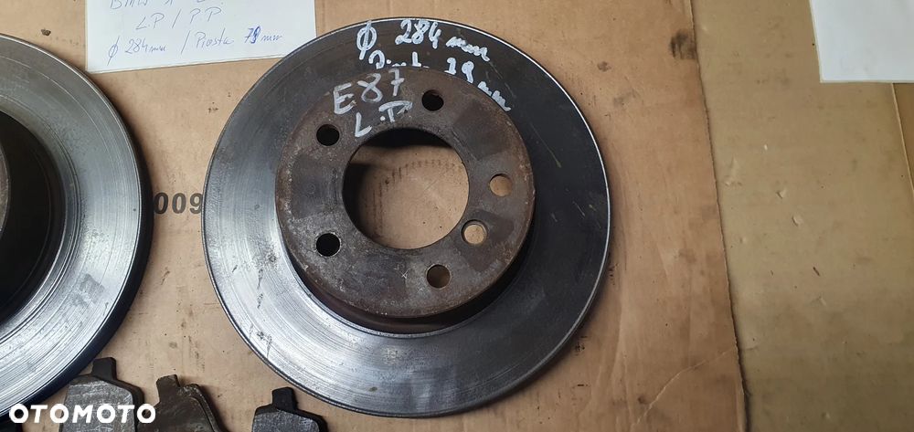 Tarcze hamulcowe przód przednie klocki BMW I E81 E87 2.0i - 3