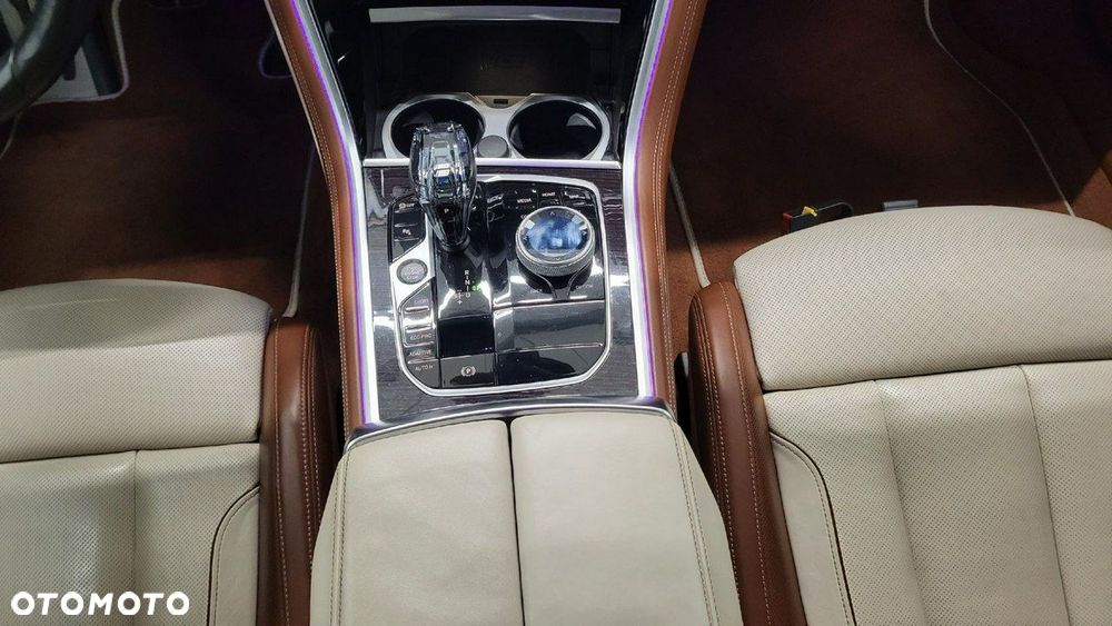 BMW Seria 8 840d xDrive mHEV - 22