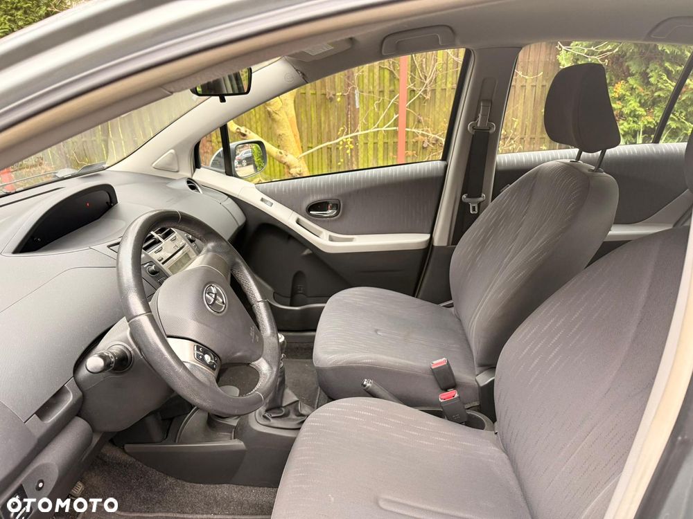 Toyota Yaris 1.33 Sol - 4
