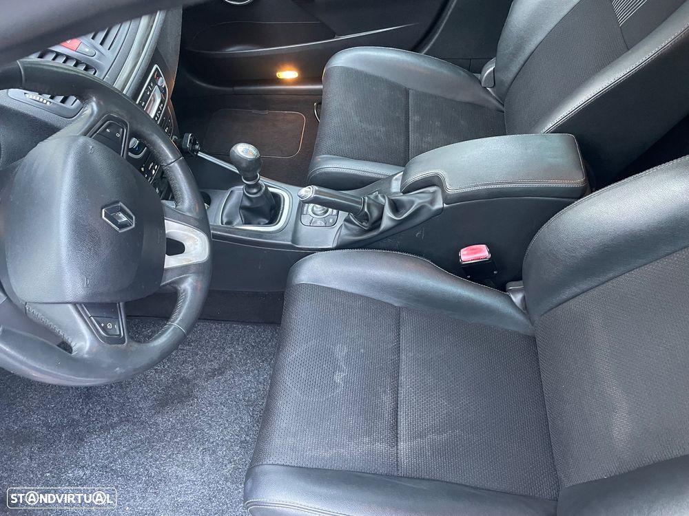 Renault Mégane Sport Tourer - 18