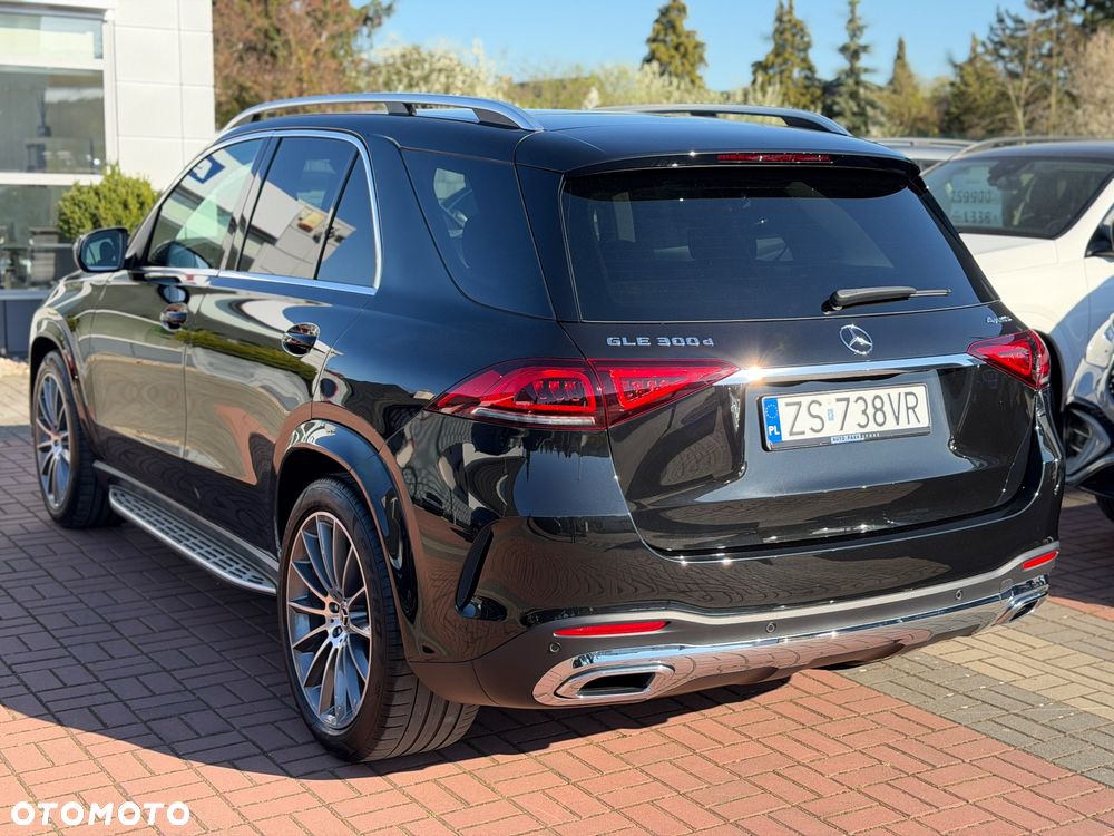 Mercedes-Benz GLE 300 d 4Matic 9G-TRONIC AMG Line - 2