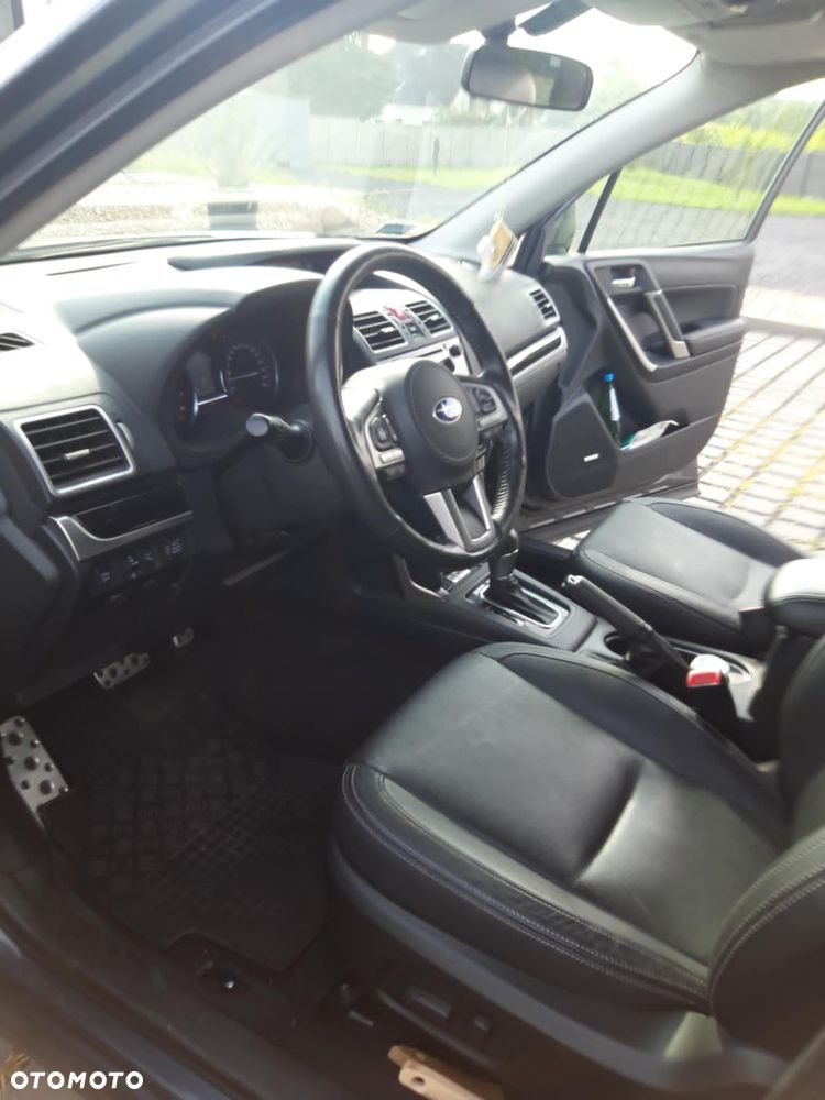 Subaru Forester 2.0 XT Sport Lineartronic - 12