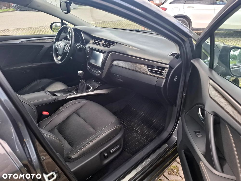 Toyota Avensis - 11