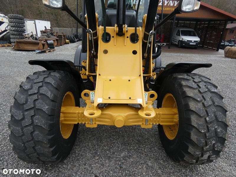 Caterpillar CAT 908M z Niemiec / KLIMA / 2998mtg / - 29