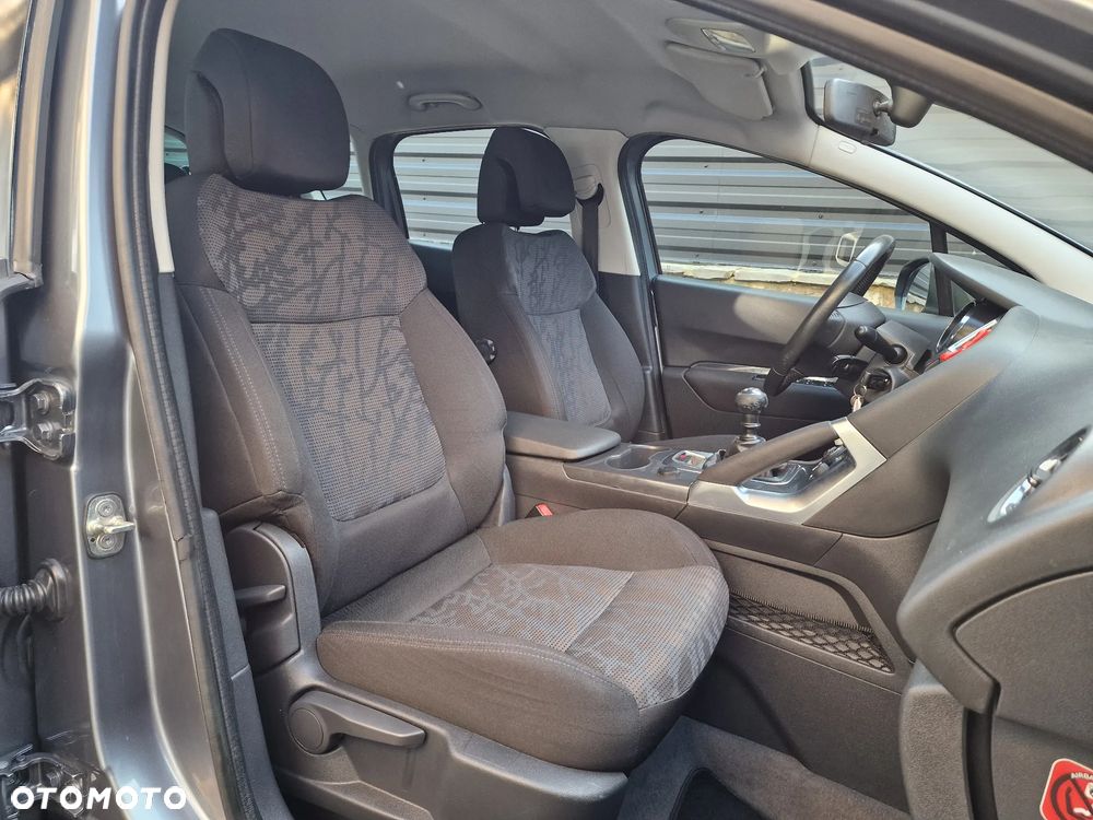 Peugeot 3008 1.6 HDi Premium - 17