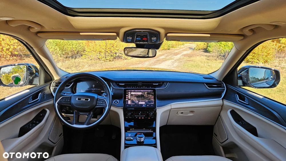 Jeep Grand Cherokee - 20