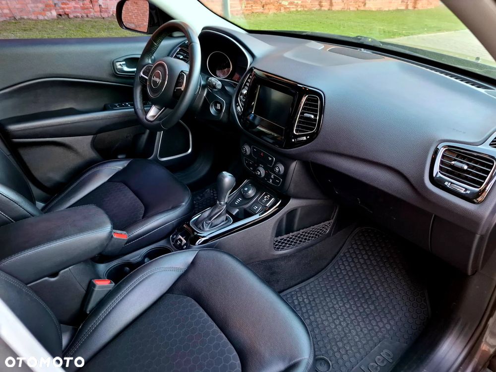 Jeep Compass - 18