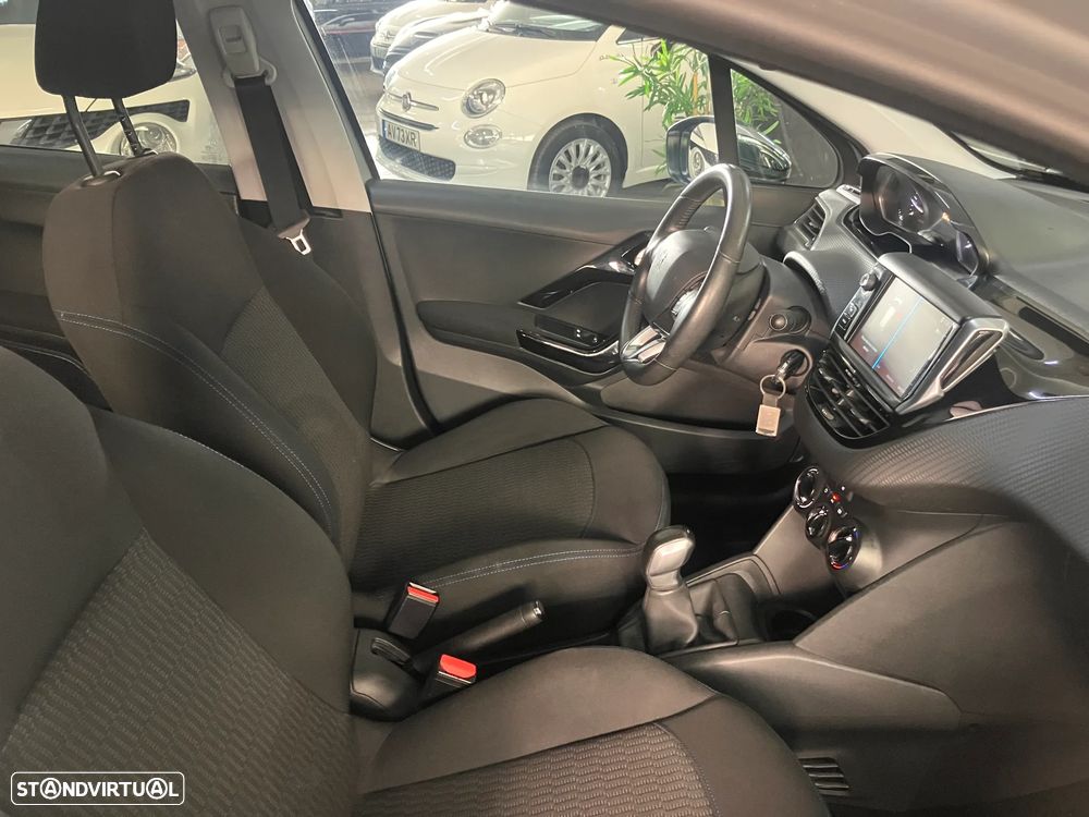 Peugeot 208 1.6 BlueHDi Style - 19