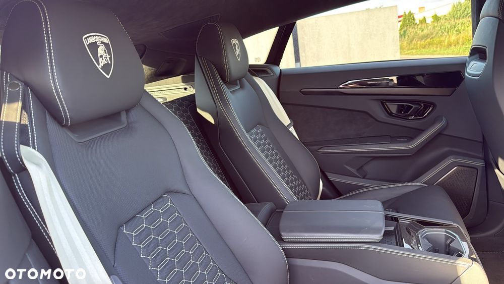 Lamborghini Urus - 28