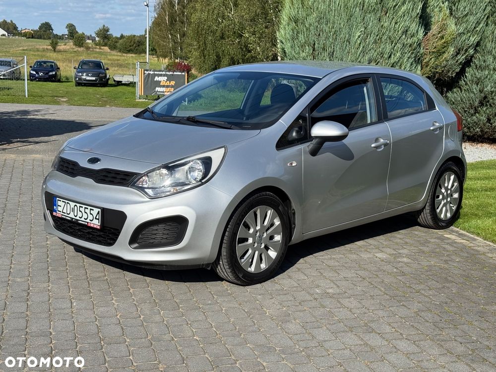 Kia Rio - 4