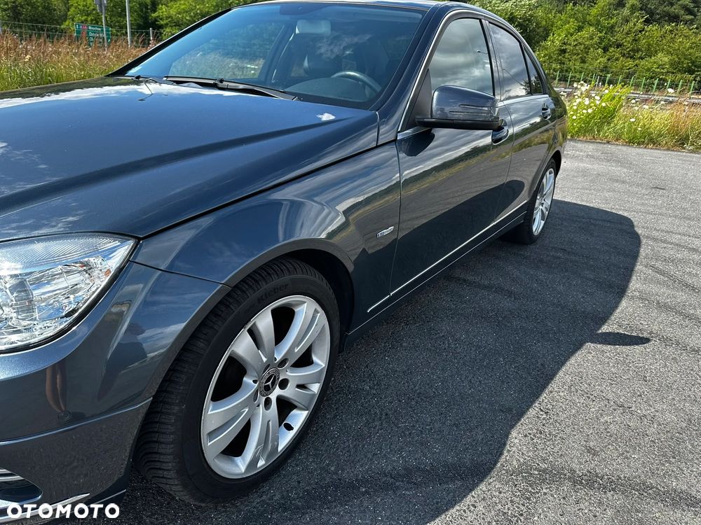 Mercedes-Benz Klasa C 200 CDI DPF Automatik BlueEFFICIENCY Avantgarde - 16