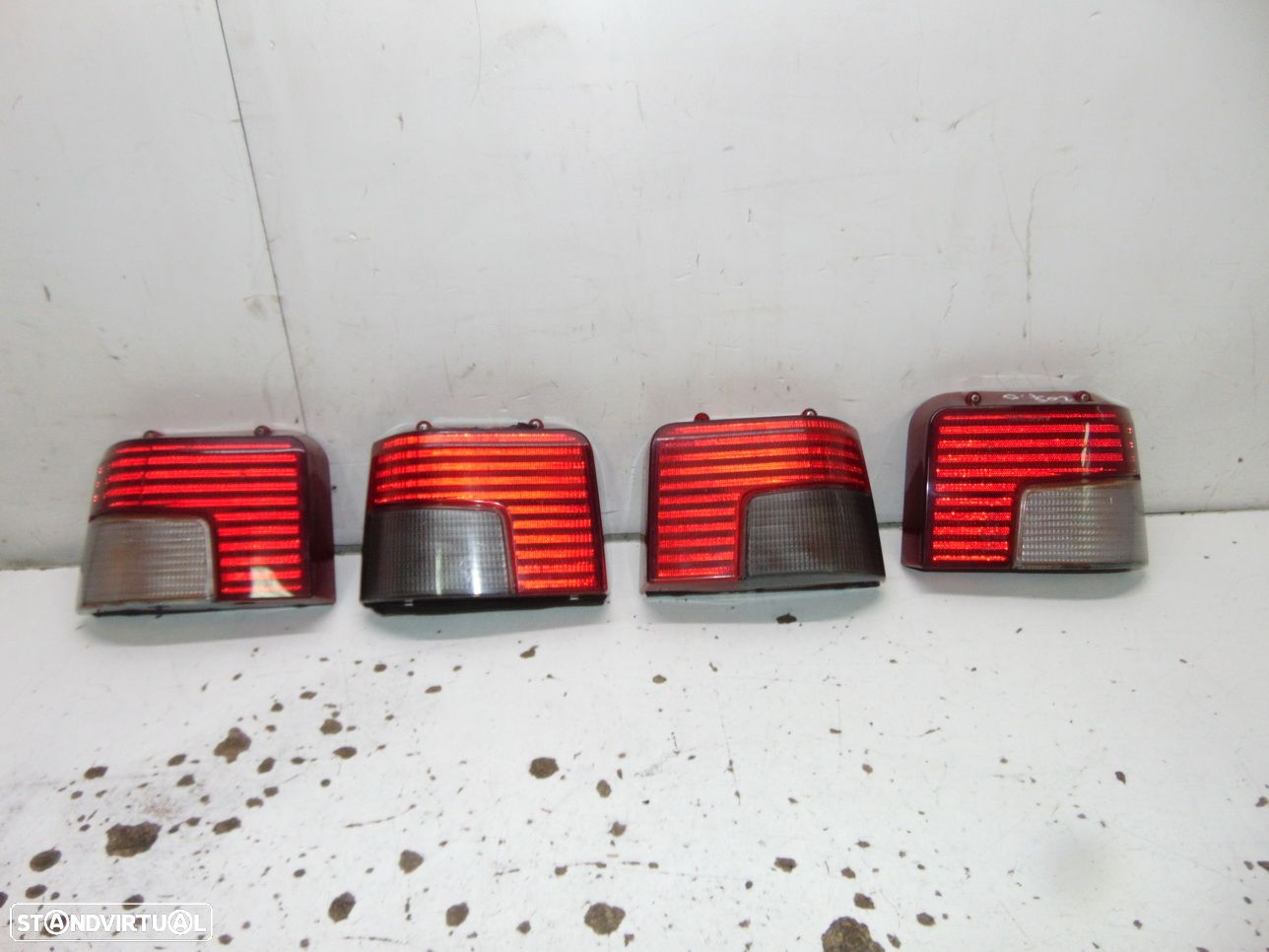Peugeot 205 farolins - 1