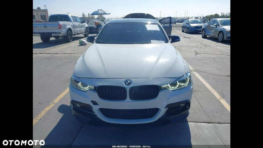 BMW Seria 3 330i M Sport - 2
