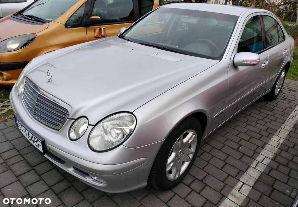 Mercedes-Benz Klasa E 200 Kompressor Automatik Classic - 2
