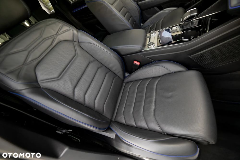 Volkswagen Touareg - 37