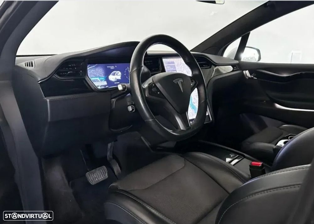 Tesla Model X Standard Range - 6