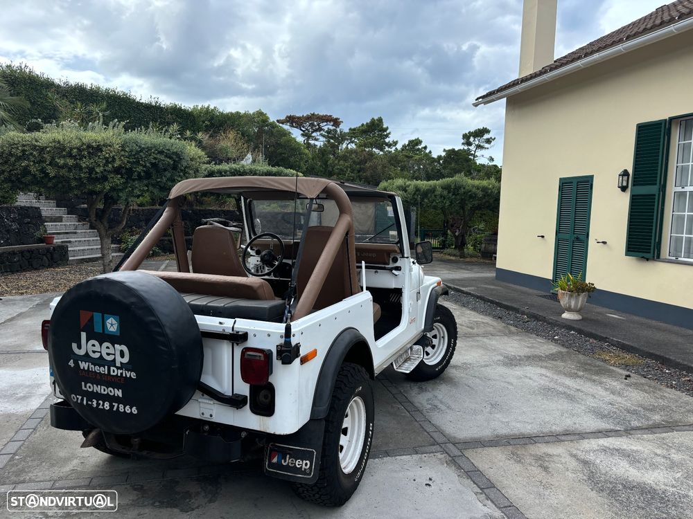 Jeep CJ-7 - 4