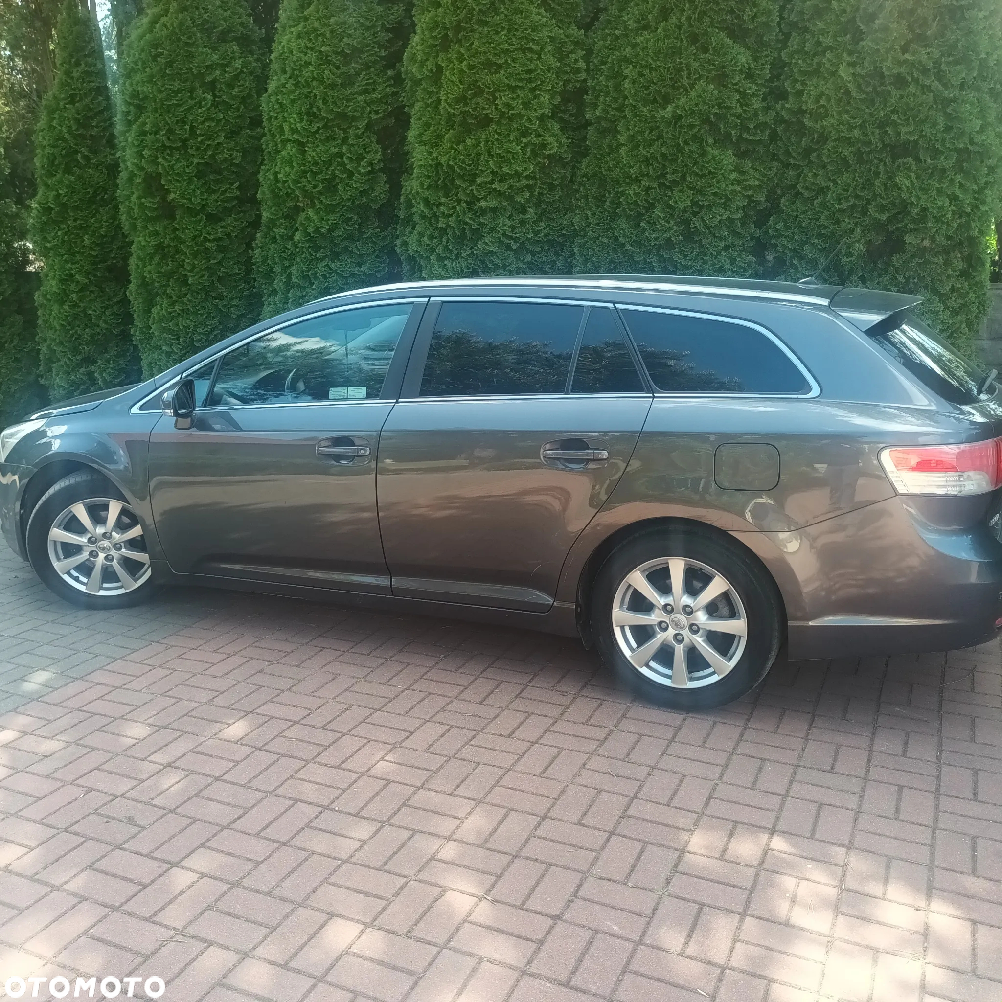 Toyota Avensis 2.0 Sol NAVI MS - 17