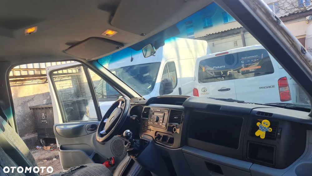 Ford Transit - 17