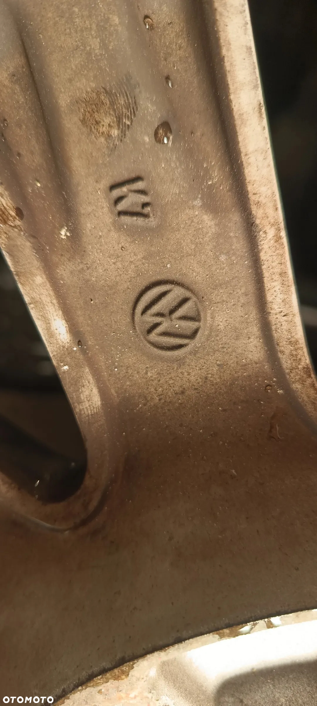 Sprzedam felgi aluminiowe do volkswagen passat b6 - 4