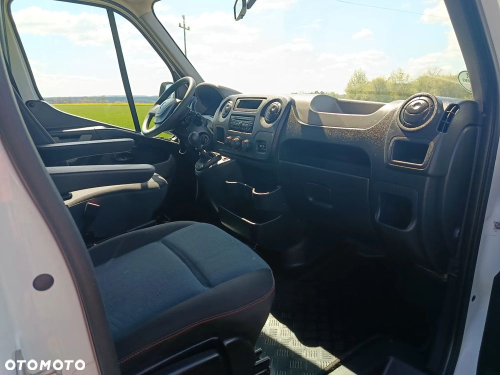 Renault Trafic - 9