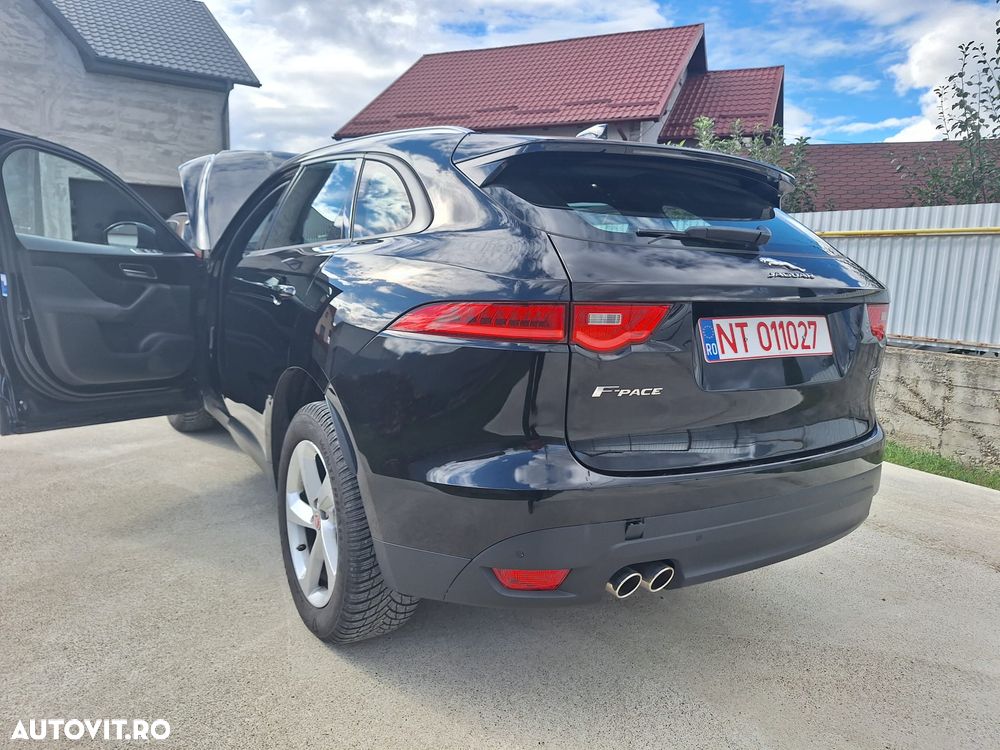 Jaguar F-Pace - 4