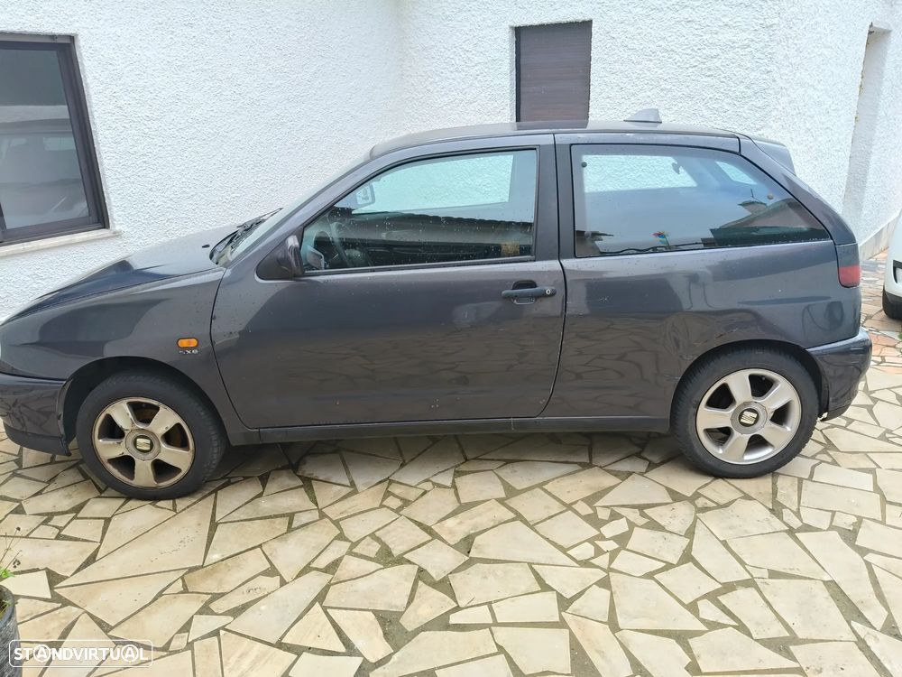 SEAT Ibiza 1.9 TDi Latino - 1