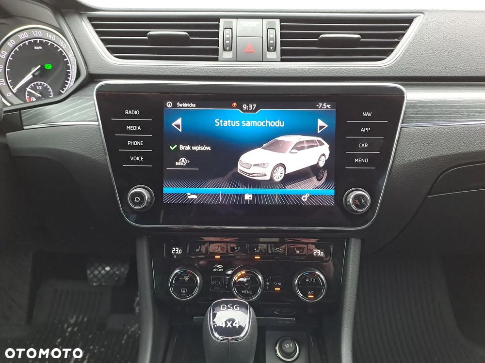 Skoda Superb 2.0 TDI SCR 4x4 Style DSG - 15