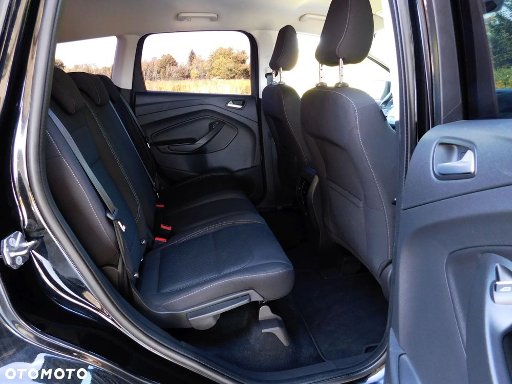 Ford Kuga - 16