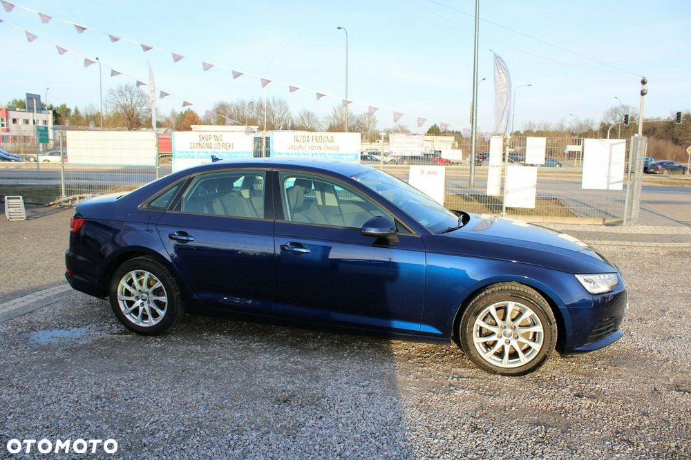 Audi A4 Limousine - 6