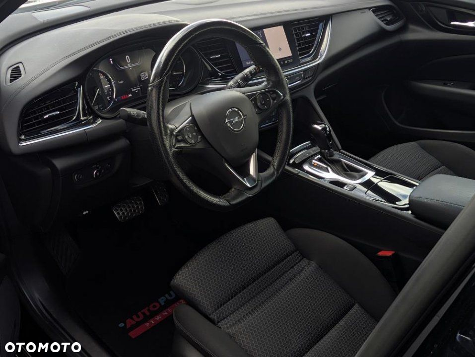 Opel Insignia - 11