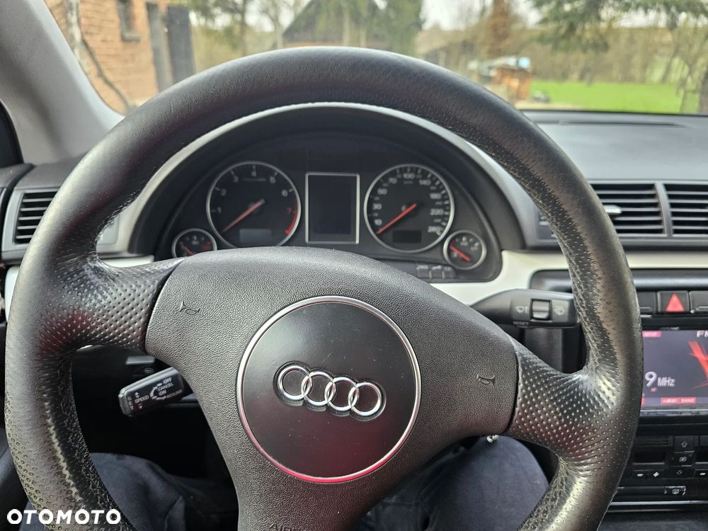 Audi A4 Limousine 1.8T - 36