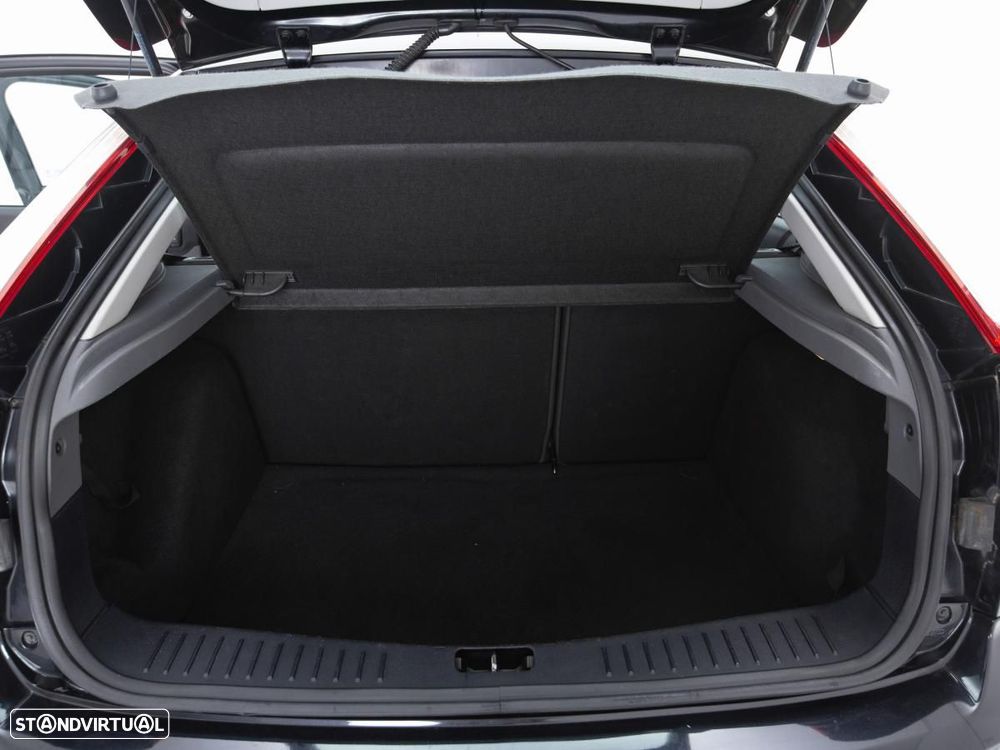 Ford Focus - 11