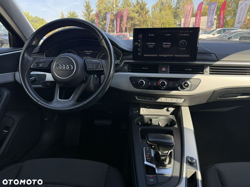 Audi A4 Avant 30 TDI S tronic - 13