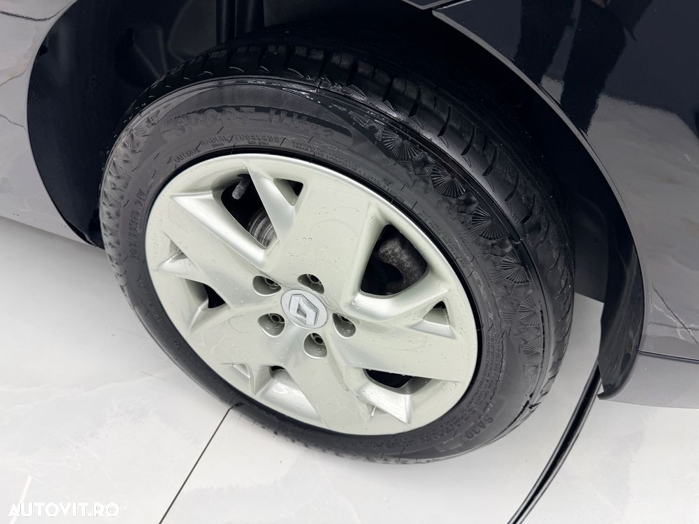 Renault Megane ENERGY dCi 110 EXPERIENCE - 13