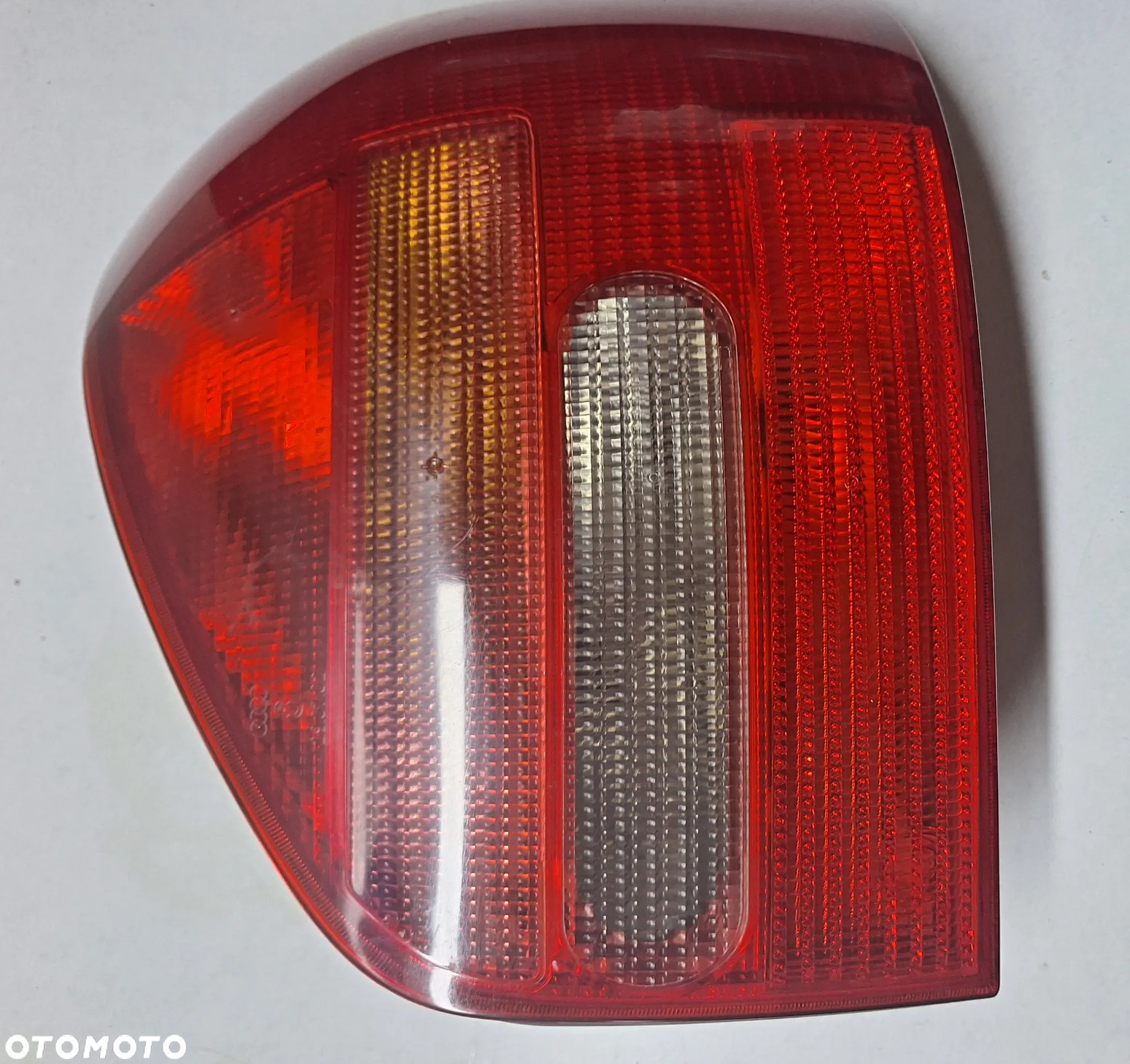 LAMPA PRAWY ,LEWY TYŁ -AUDI A3/8L-1996-99 ROK/ PRZED LIFTEM - 4