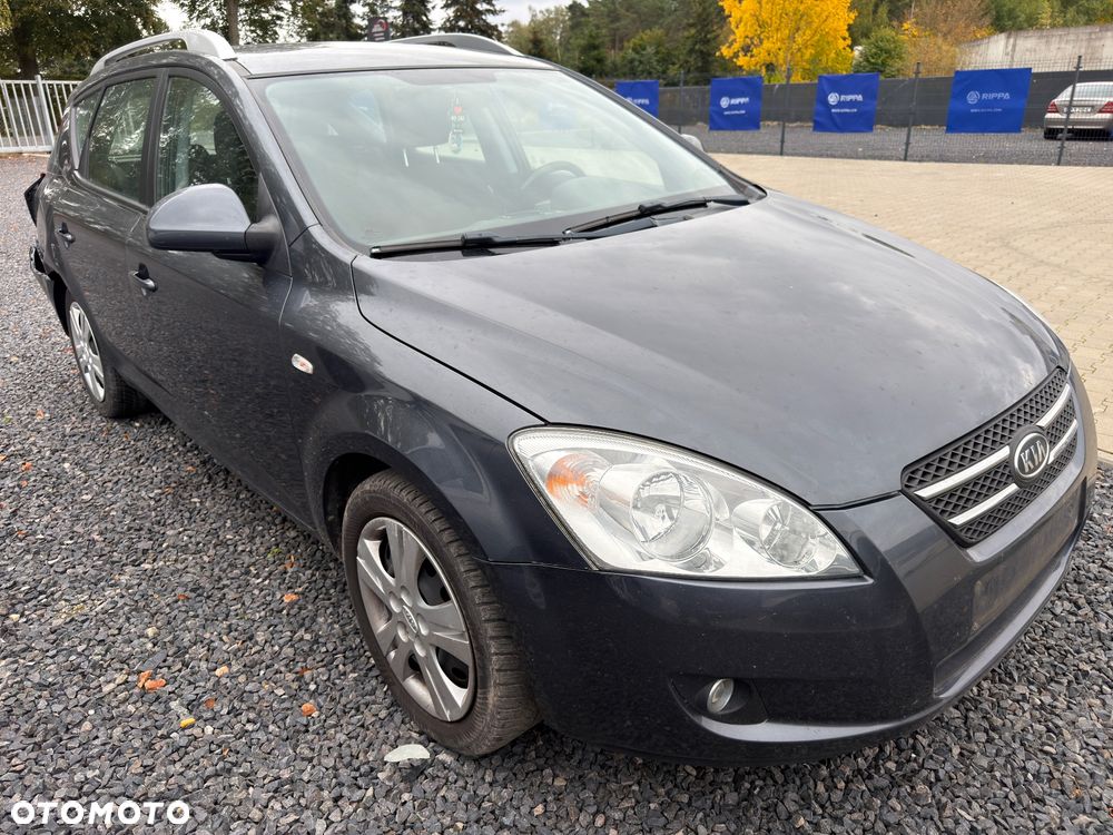 Kia Ceed - 3