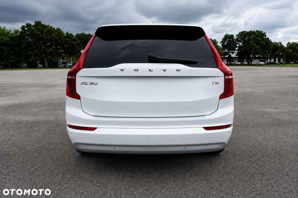 Volvo XC 90 T5 AWD Geartronic Momentum - 4